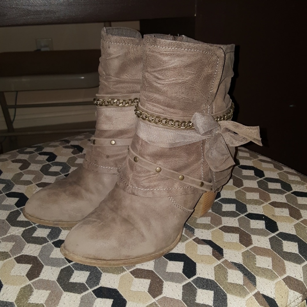 Brown boots